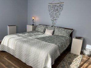 1 bedroom, Internet - Pura Vida | A Calm Apt Escape Minutes from Camden (Camden)