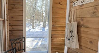 Pura Vida | A Calm Apt Escape Minutes from Camden