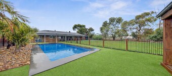 Serene Residencia Farm Resort - Luxe Farm House Lara