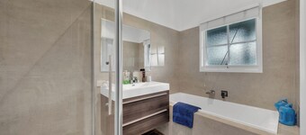 Serene Residencia Farm Resort - Luxe Farm House Lara