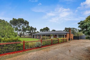 Exterior - Serene Residencia Farm Resort - Luxe Farm House Lara (Lara)