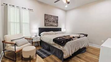 2 bedrooms, iron/ironing board, WiFi, bed sheets