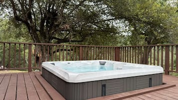 Baignoire à remous extérieure