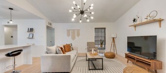 5BR w/ Pool & Hot Tub • Walk to Lake Ray Hubbard