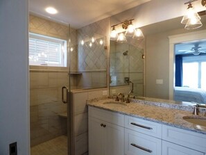 Bathroom - Northend  3 Bedroom, 2nd Floor Rental – Walk to Beach & Boardwalk! (Ocean City)