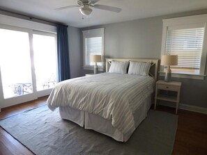 4 bedrooms, iron/ironing board, Internet - Northend  3 Bedroom, 2nd Floor Rental – Walk to Beach & Boardwalk! (Ocean City)