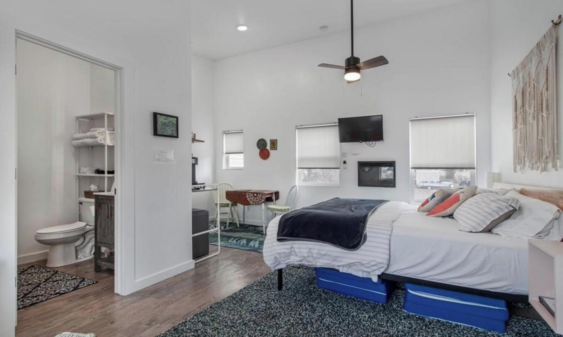 1 bedroom, WiFi, bed sheets