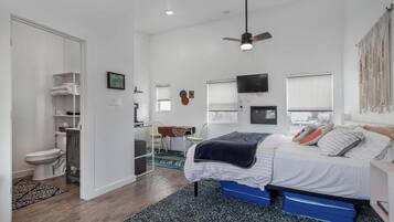 1 bedroom, WiFi, bed sheets