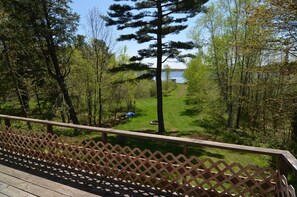 Property grounds - Discover Taylor Creek Lodge on Lake Namakagon (Cable)