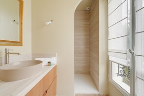Bathroom - La Maison Raspail - Welkeys (Bois-Colombes)
