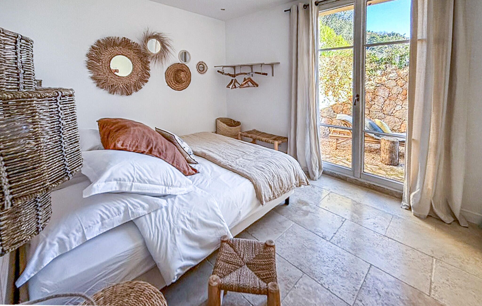 4 bedrooms, free WiFi
