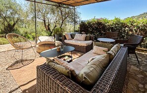 Terrace/patio - Cozy home in Grasse with heated swimming pool (Grasse)