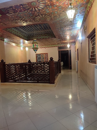 Interior. Ryad atlas midelt