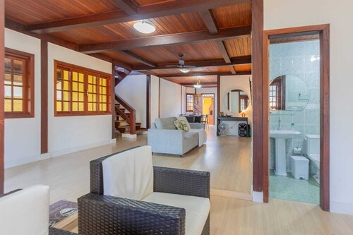 Cozy house in a gated community, 5 minutes from Recreio Beach, Rio de Janeiro.