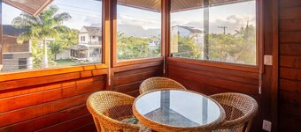 Cozy house in a gated community, 5 minutes from Recreio Beach, Rio de Janeiro.