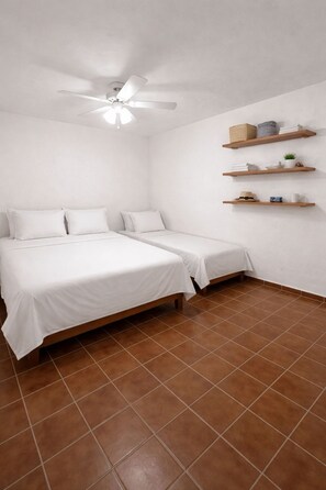 WiFi, bed sheets - House in Aparecida, SP, 5 to 10 minutes from the Basilica and 5 minutes from Porto Itaguaçu. (Aparecida)