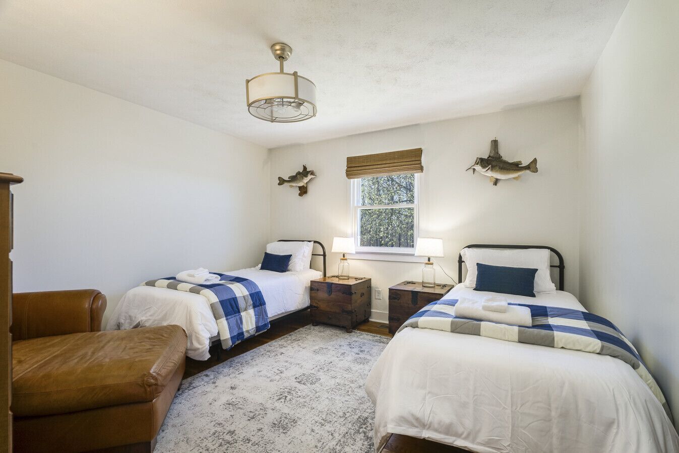 4 bedrooms, WiFi, bed sheets