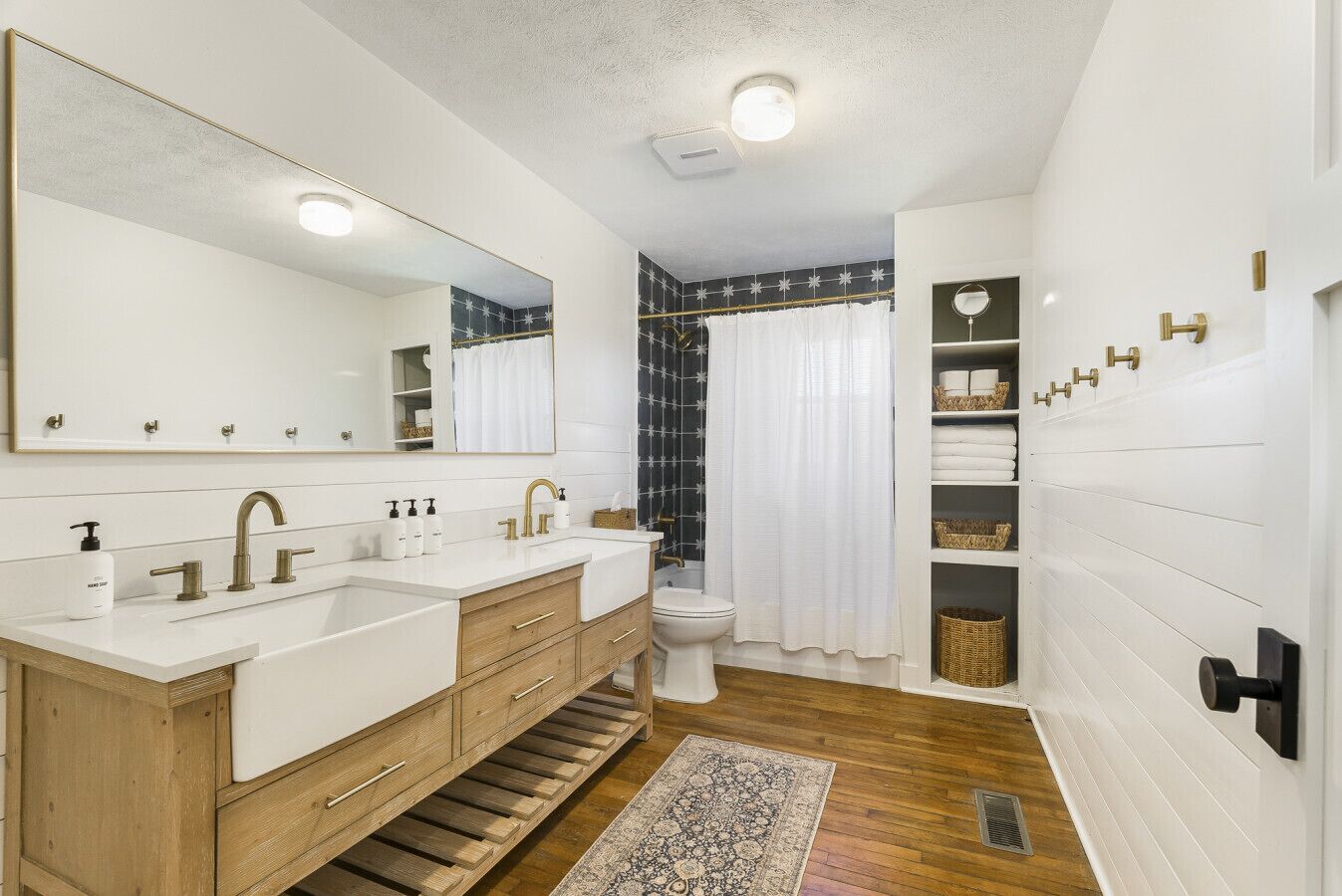 Hair dryer, towels