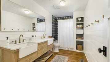 Hair dryer, towels