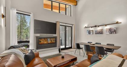 Nordic Pines- brand-new- hot tub- pet friendly- sleeps 10- trailer parking