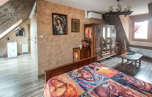 Interior - Stunning home in Compans with sauna (Compans)