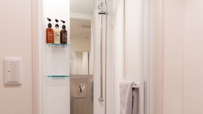 Bathroom - Cocoshuku Nakano (Tokyo)
