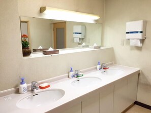 Bathroom - Business Hotel Yamatoya (Iizuka)