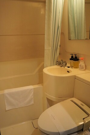 Bathroom - New Royal Hotel (Omuta)