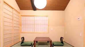 Interior - Sen Nanajo Mibu (Kyoto)