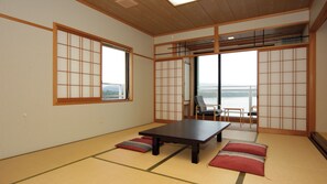 Interior - Shofuso (Miyazu)