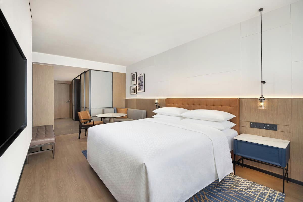 Quarto superior, 1 cama King, vista para a cidade