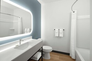 Towels, toilet paper - StudioRes by Marriott Mesa (Mesa)
