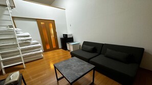 Living area - Sunzhotels Hakata Tenjin (Fukuoka)