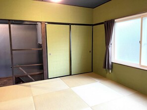 Interior - Garando (Hakodate)