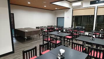 お食事