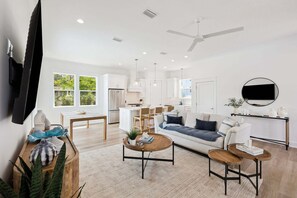 Smart TV, books - Walk to Beach in Blue Mtn! Private Pool, LSV/Golf Cart, & Bikes! Sleeps 17! (Santa Rosa Beach)