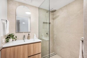 Bathroom - Beachside Bliss on Sixth Ave (Sunshine Coast)