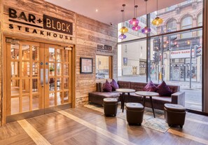 Interior - Premier Inn Glasgow City Centre Hotel (Glasgow)