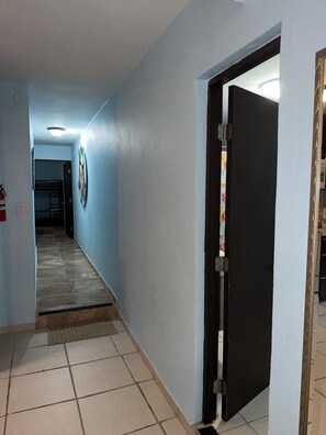 Interior - 2-bedroom apartment in Cataño with AC for relaxing stays (Cataño)