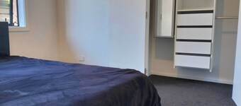 Room-quite and Cozy Double Bedroom