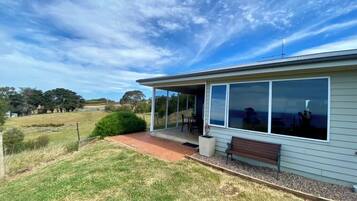 Comfort Cottage, 2 Bedrooms, Bay View | Exterior