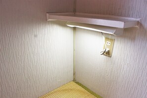Unclassified image, 3 of 28, button - Sounkyo Hostel (Kamikawa)