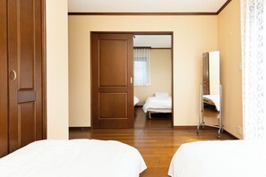 Room - Shinagawa Wisteria Residence (Tokyo)