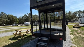 Ulkoruokailutilat