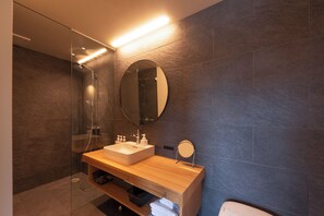 Bathroom - Node Saigawa (Kanazawa)