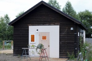 Outdoor dining - Hana Sichiyo Cottage (Kamifurano)