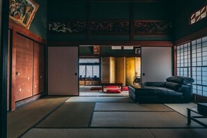 Interior - Maruki Saifuku (Kakuda)