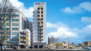 Exterior - Super Hotel Kumamoto Station Natural Hot Springs (Kumamoto)