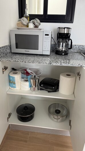Private kitchen - Walking distance to the beach, cozy pent-house In the heart of Punta Cana. (Punta Cana)