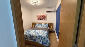 Room - Walking distance to the beach, cozy pent-house In the heart of Punta Cana. (Punta Cana)